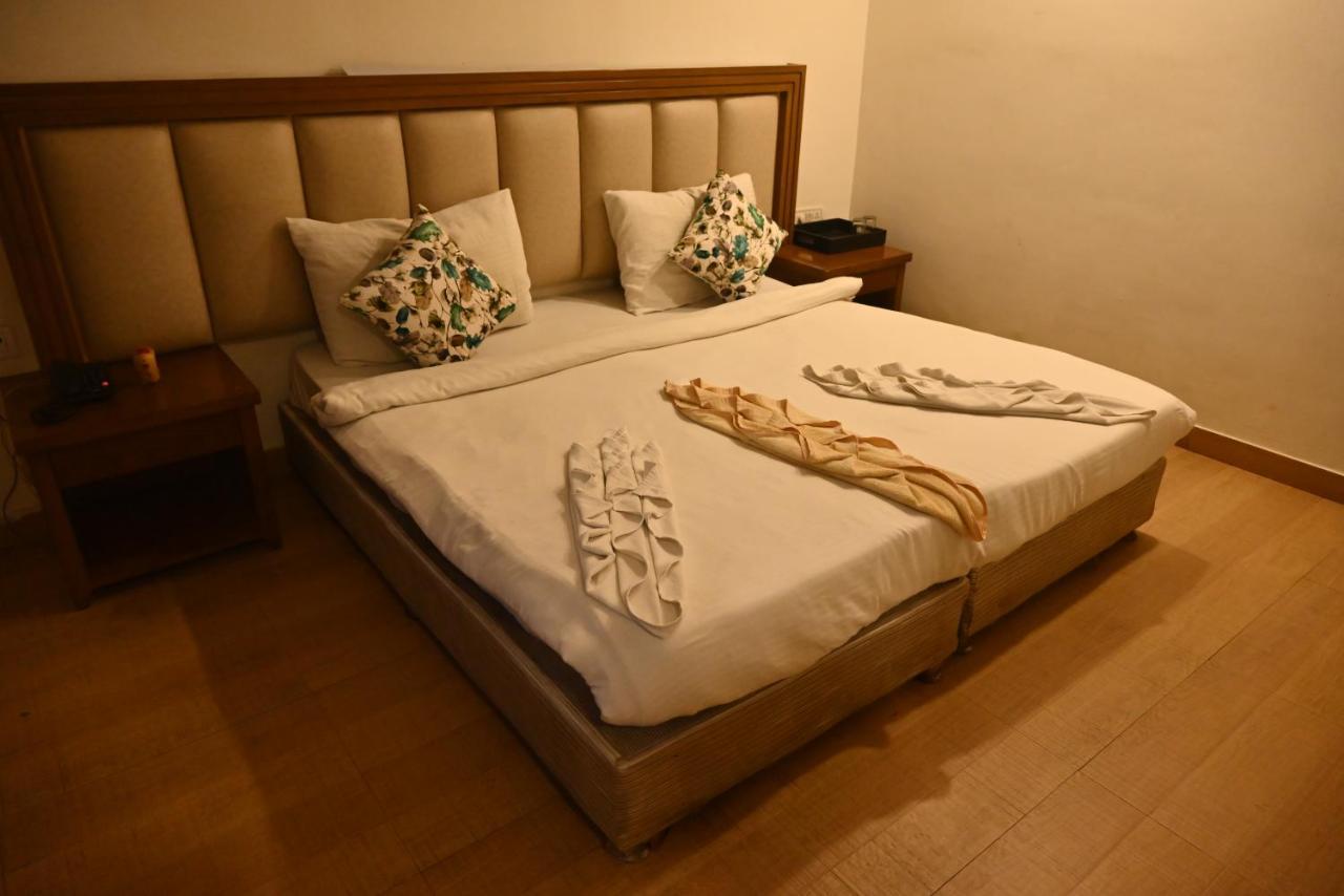 Hotel Sun Green Bhubaneswar Exterior foto